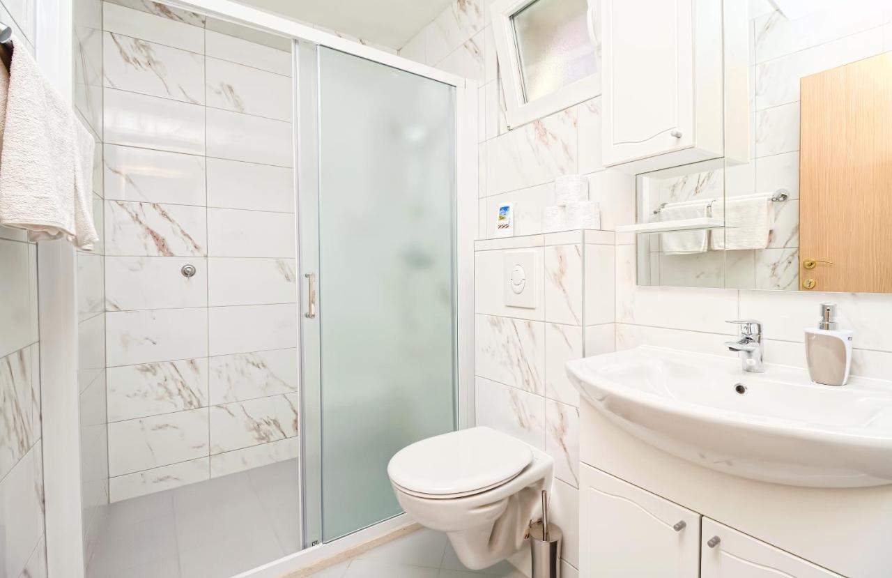 Apartman More&Maslina ドラスニセ エクステリア 写真