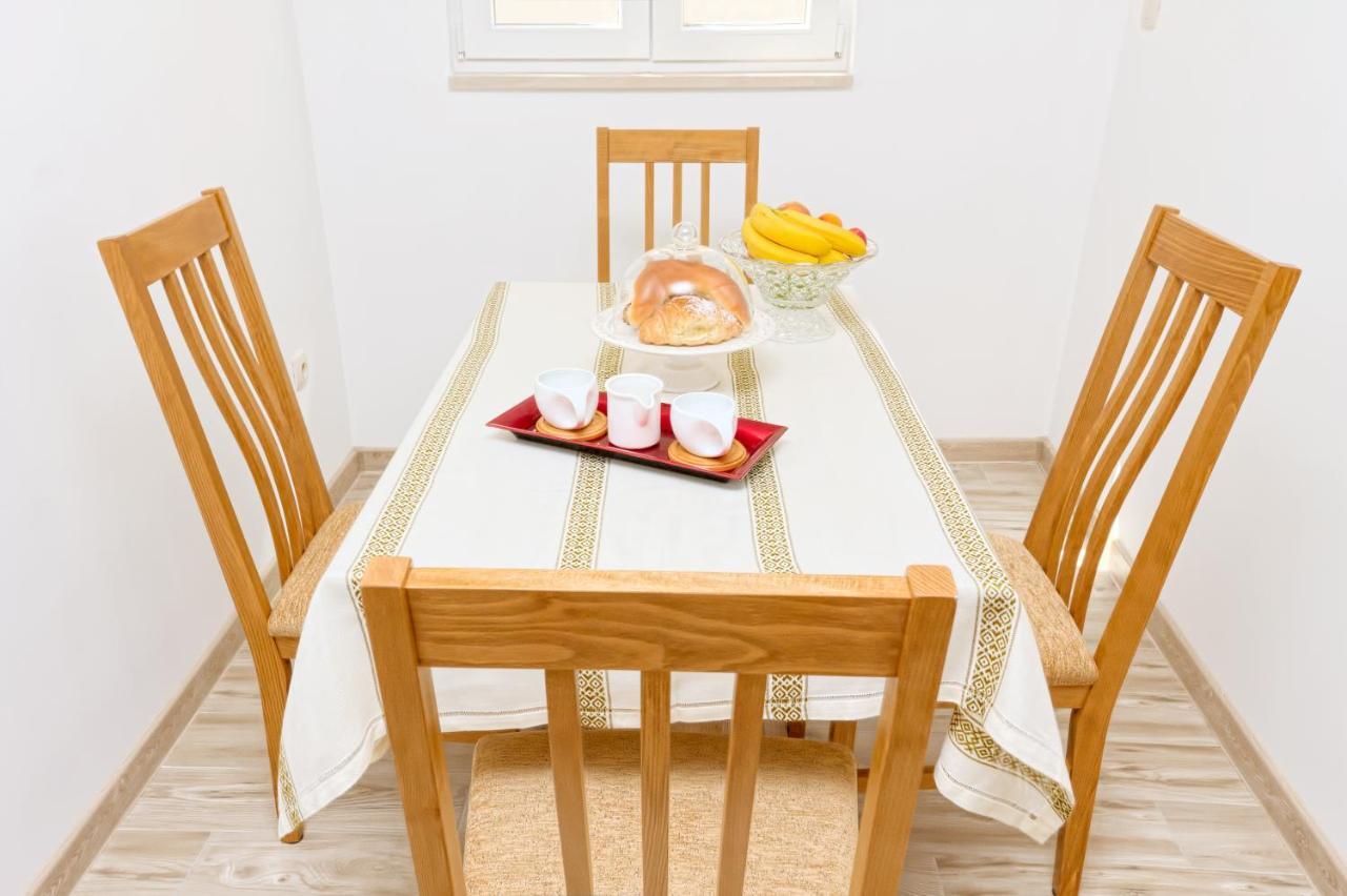 Apartman More&Maslina ドラスニセ エクステリア 写真