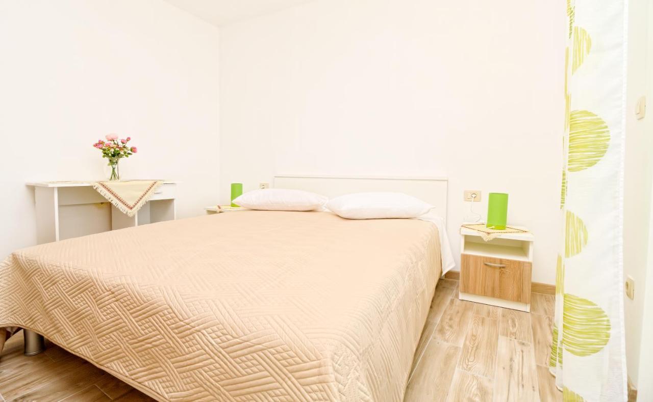 Apartman More&Maslina ドラスニセ エクステリア 写真